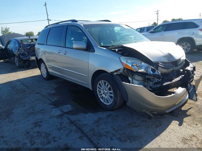TOYOTA SIENNA 2010