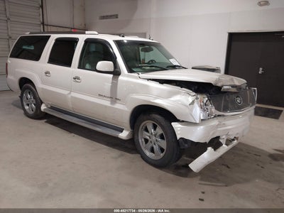 CADILLAC ESCALADE ESV 2004