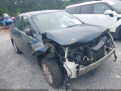 NISSAN VERSA 2015