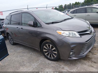 TOYOTA SIENNA 2020