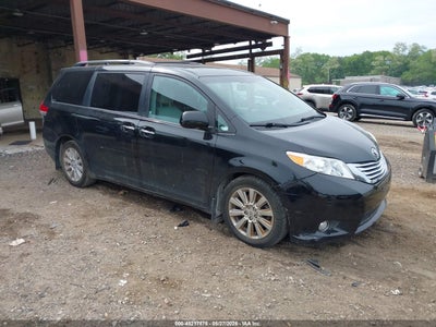 TOYOTA SIENNA 2011