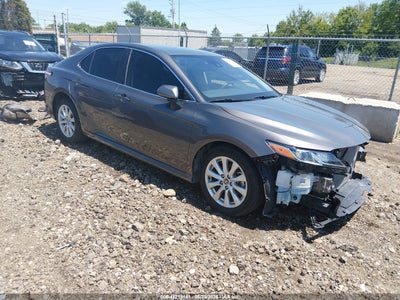 TOYOTA CAMRY 2020