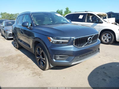 VOLVO XC40 2021