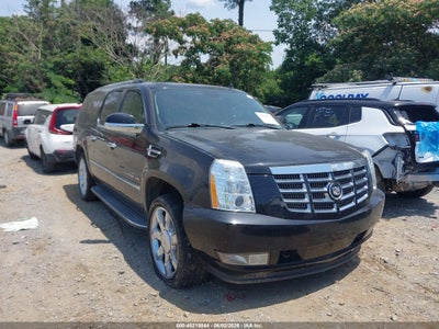 CADILLAC ESCALADE ESV 2011