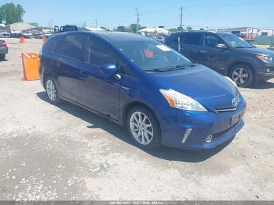 TOYOTA PRIUS V 2014