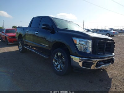 NISSAN TITAN 2019