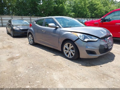 HYUNDAI VELOSTER 2016