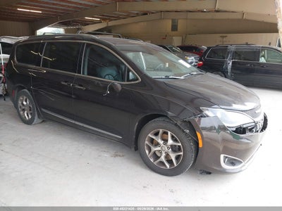 CHRYSLER PACIFICA 2019