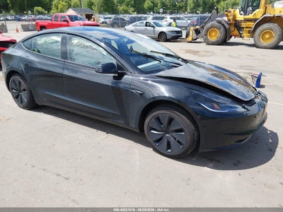 TESLA MODEL 3 2026
