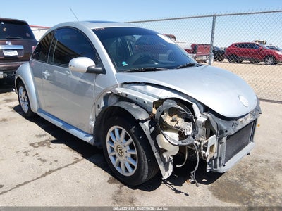 VOLKSWAGEN NEW BEETLE 2004