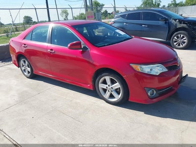 TOYOTA CAMRY 2013