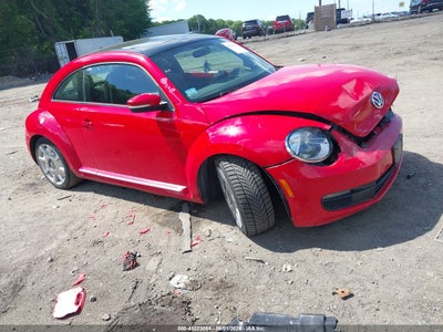 VOLKSWAGEN BEETLE 2012