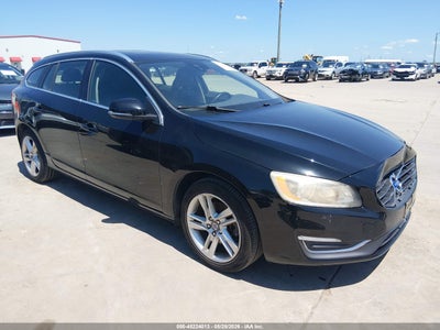 VOLVO V60 2015