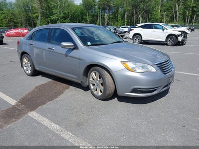 CHRYSLER 200 2013