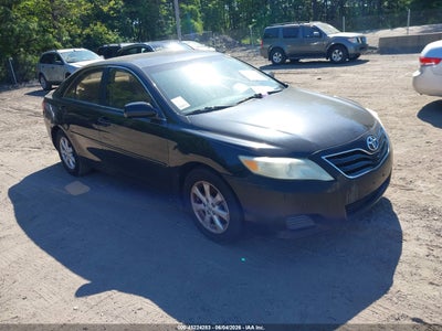 TOYOTA CAMRY 2011