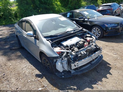 TOYOTA PRIUS 2018