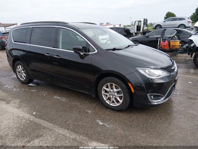 CHRYSLER PACIFICA 2017