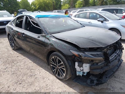 TOYOTA CAMRY 2025