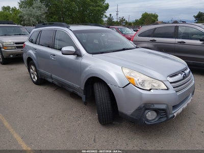 SUBARU OUTBACK 2013