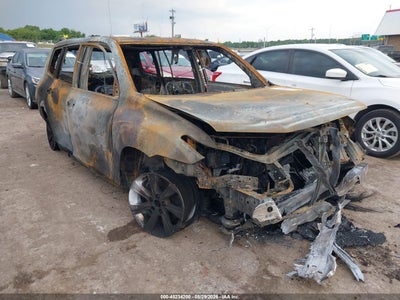 TOYOTA HIGHLANDER 2013