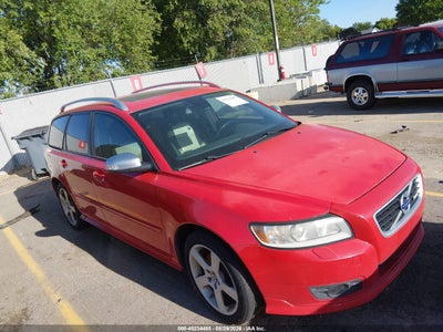 VOLVO V50 2011