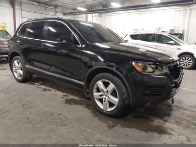 VOLKSWAGEN TOUAREG 2012