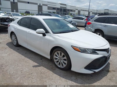TOYOTA CAMRY 2019