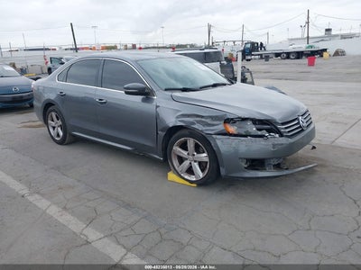 VOLKSWAGEN PASSAT 2013