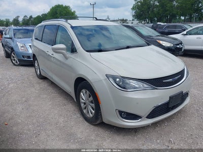 CHRYSLER PACIFICA 2019