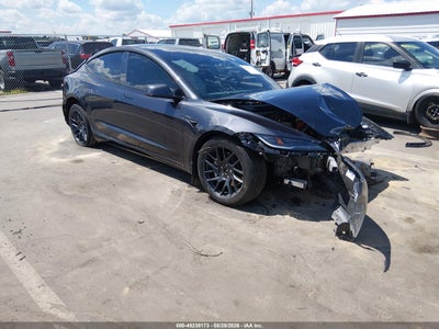 TESLA MODEL 3 2025