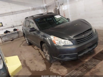 SUBARU OUTBACK 2011