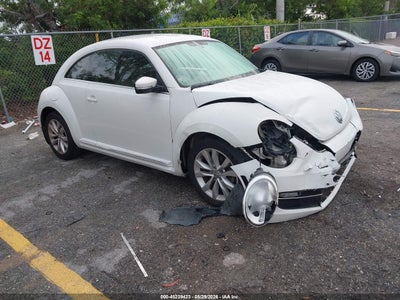 VOLKSWAGEN BEETLE 2014