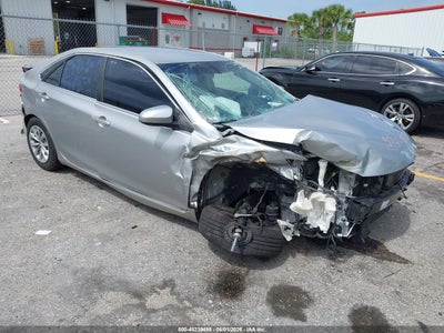 TOYOTA CAMRY 2016