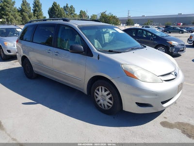 TOYOTA SIENNA 2009