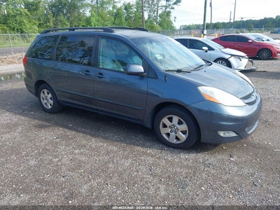 TOYOTA SIENNA 2009
