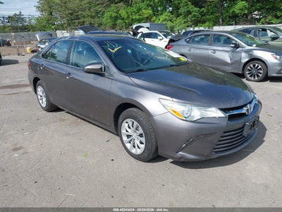 TOYOTA CAMRY 2015