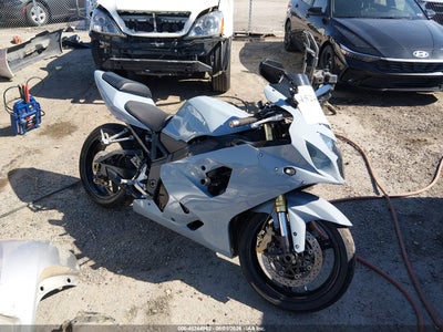 SUZUKI GSX-R600 2004