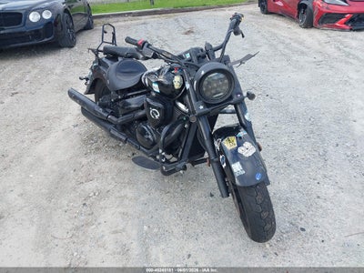 SUZUKI VL800 2014