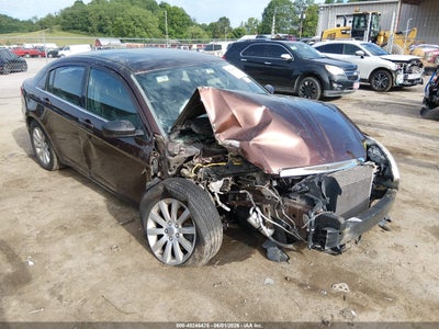 CHRYSLER 200 2013