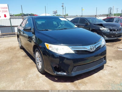 TOYOTA CAMRY 2014