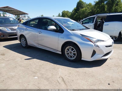 TOYOTA PRIUS 2017