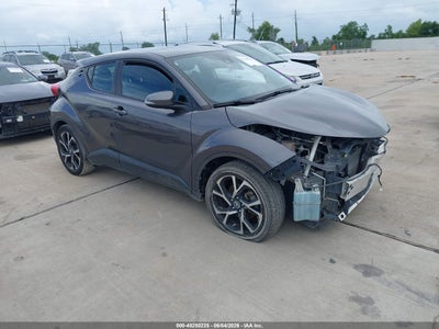 TOYOTA C-HR 2021