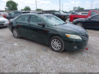 TOYOTA CAMRY 2011
