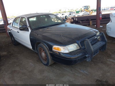 FORD CROWN VICTORIA 2011