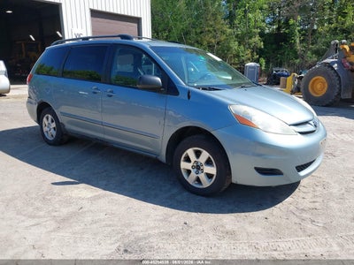 TOYOTA SIENNA 2010