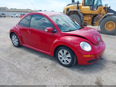 VOLKSWAGEN NEW BEETLE 2009
