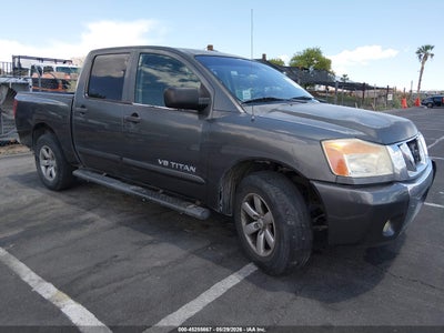 NISSAN TITAN 2010