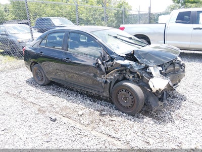 TOYOTA YARIS 2010