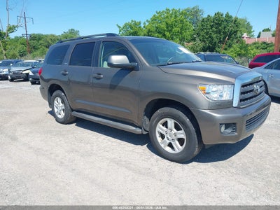 TOYOTA SEQUOIA 2010