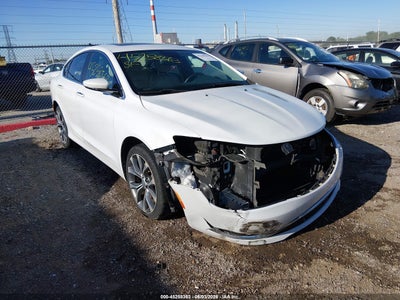 CHRYSLER 200 2015
